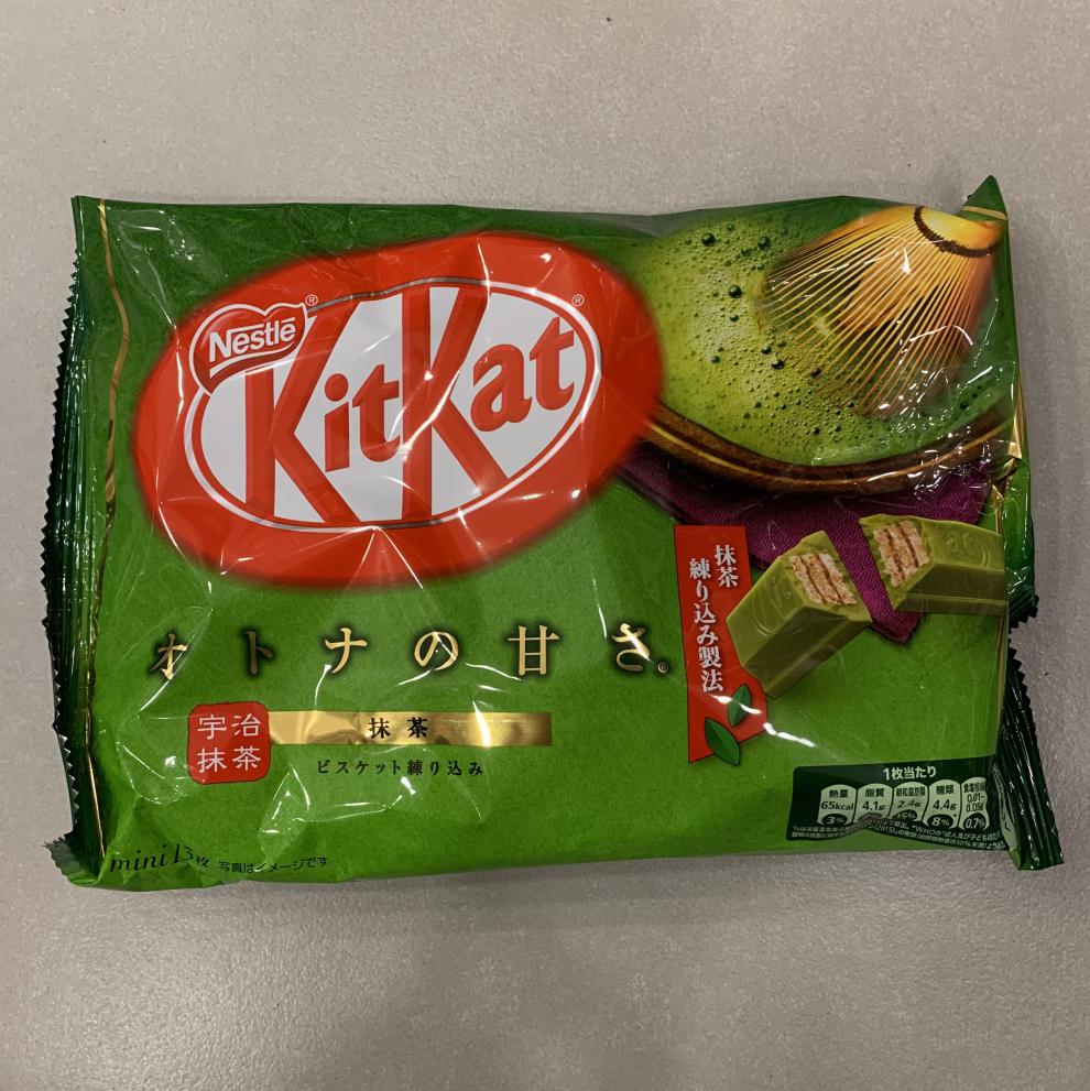 年货节香港代购日本奇巧kitkat黑巧特浓抹茶巧克力威化135g黑巧克力