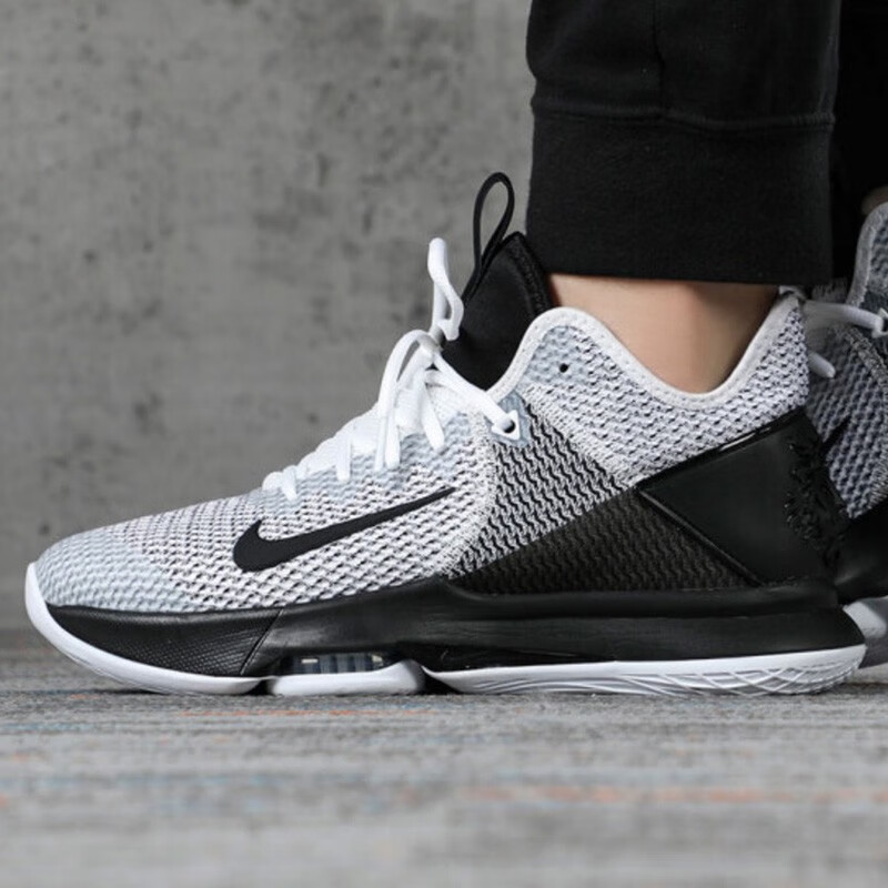 nike勒布朗witness4,勒布朗詹姆斯nike 耐克nikelebronwitness4詹姆斯气垫实战篮球鞋运动鞋男鞋cd018800440