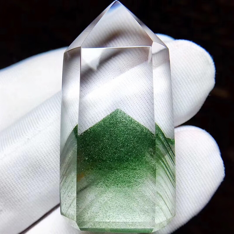 天然绿幽灵金字塔原石吊坠带星光包裹体金字塔全包裹体金字塔幽灵6-6