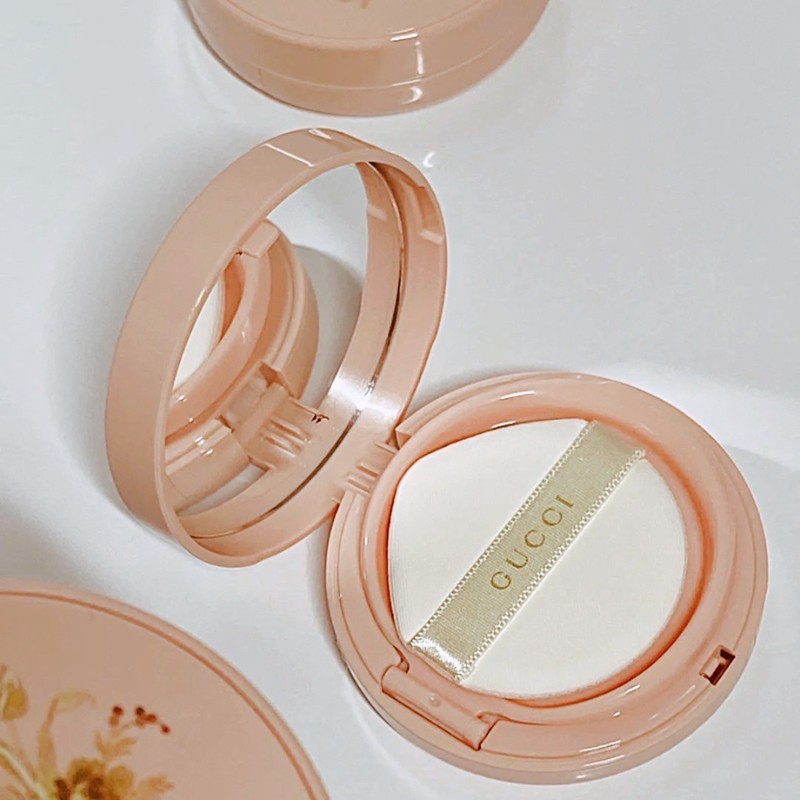 古驰(gucci) 哑光蜜粉饼定妆控油散粉10g 蓝盒阴影修容粉饼02#【图片
