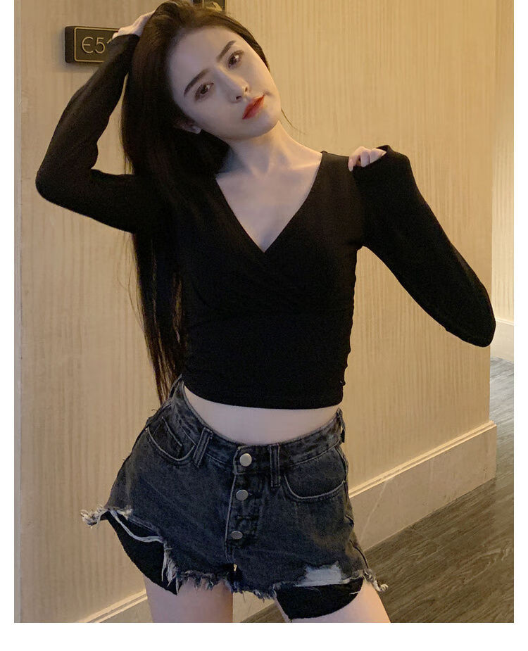 岚烨黑色低胸交叉v领露脐t恤女长袖打底衫高腰紧身显胸短款上衣气质