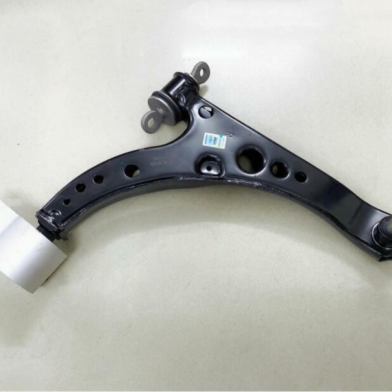 适用于适用于17-19款科鲁兹下摆臂15-18款威朗下支臂前悬挂支架总成