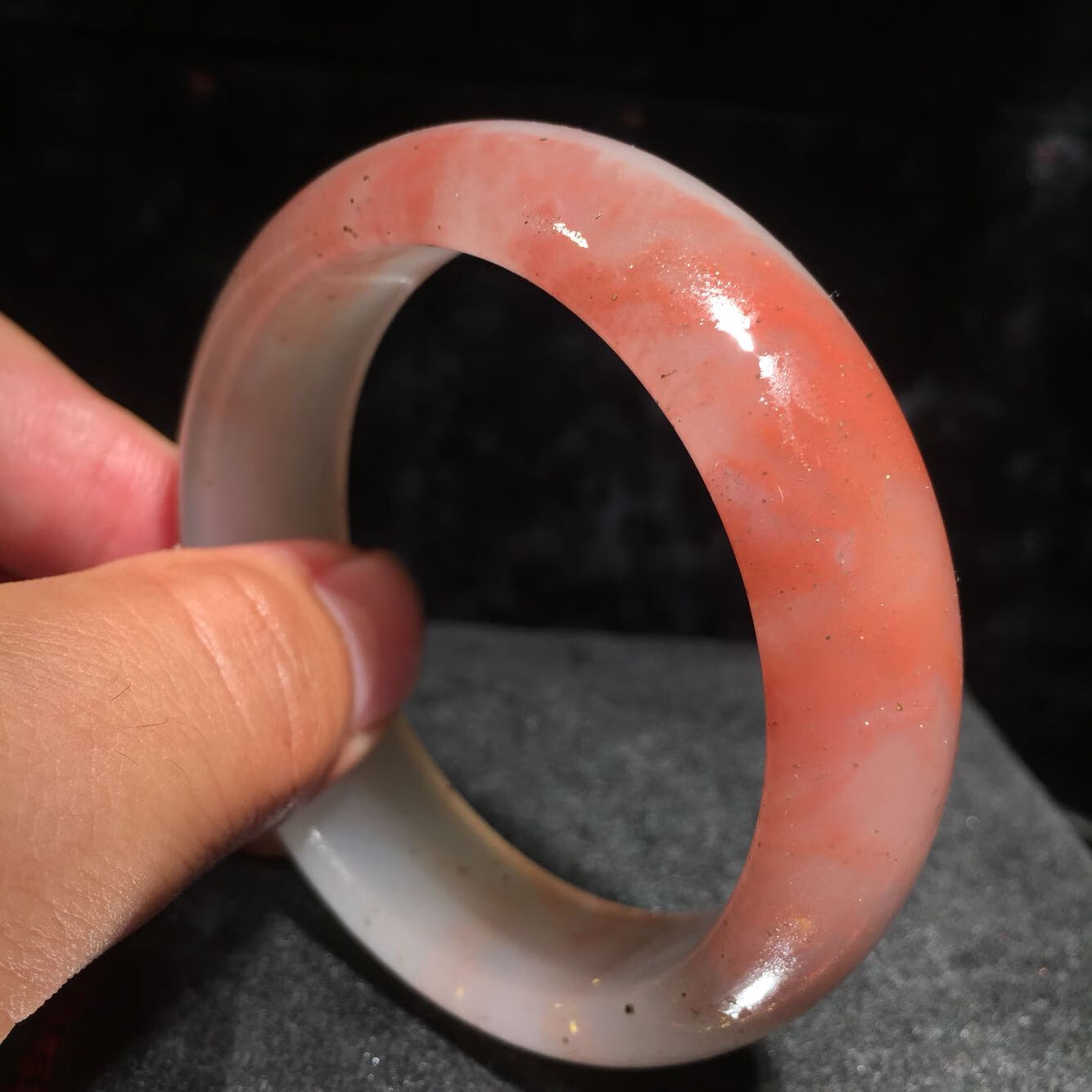 桂林鸡血玉手镯白底红玉石冰底纯正玉镯粉冰底贵妃料镯【图片 价格