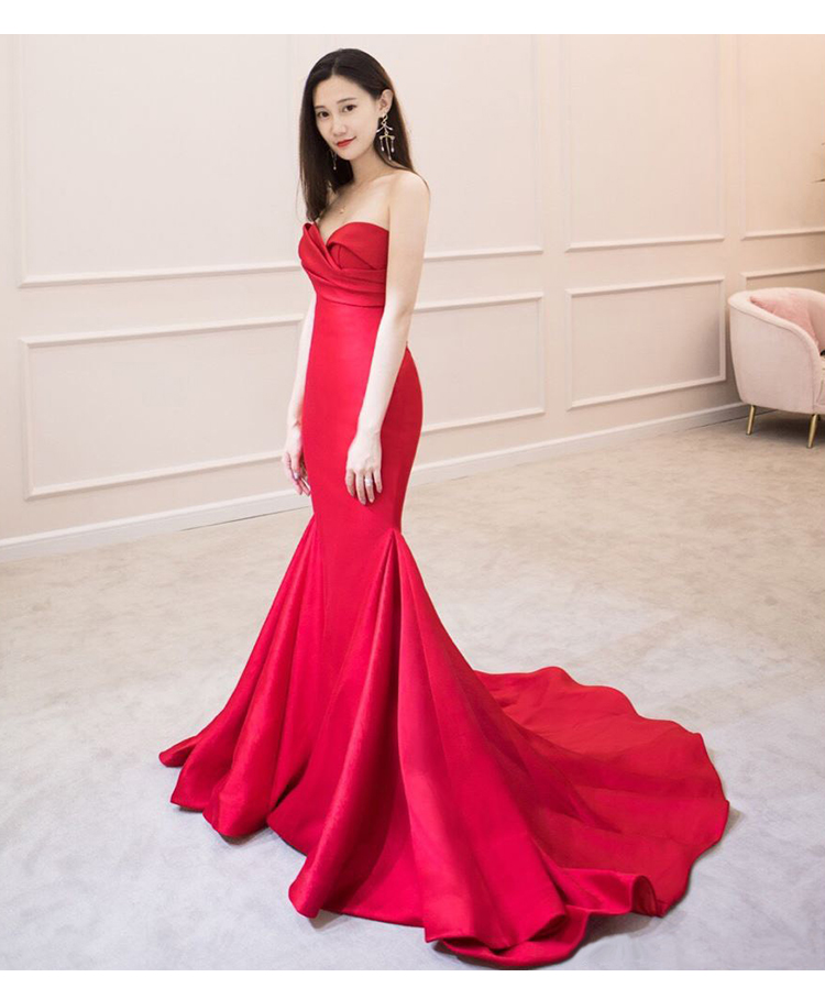 婚纱照写真敬酒服新娘秋冬结婚新款红色长款拖尾修身订婚婚礼晚礼服裙