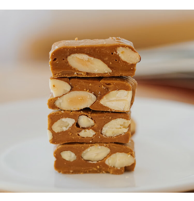 手工海盐巴旦木太妃糖杏仁咖啡太妃糖酥脆糖果喜糖海盐巴旦木太妃糖