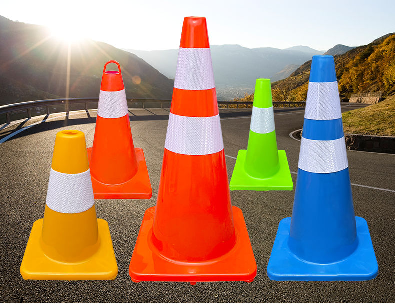 路锥反光锥警示交通安全雪糕桶三角锥禁止停车隔离墩路障柱 pvc高70