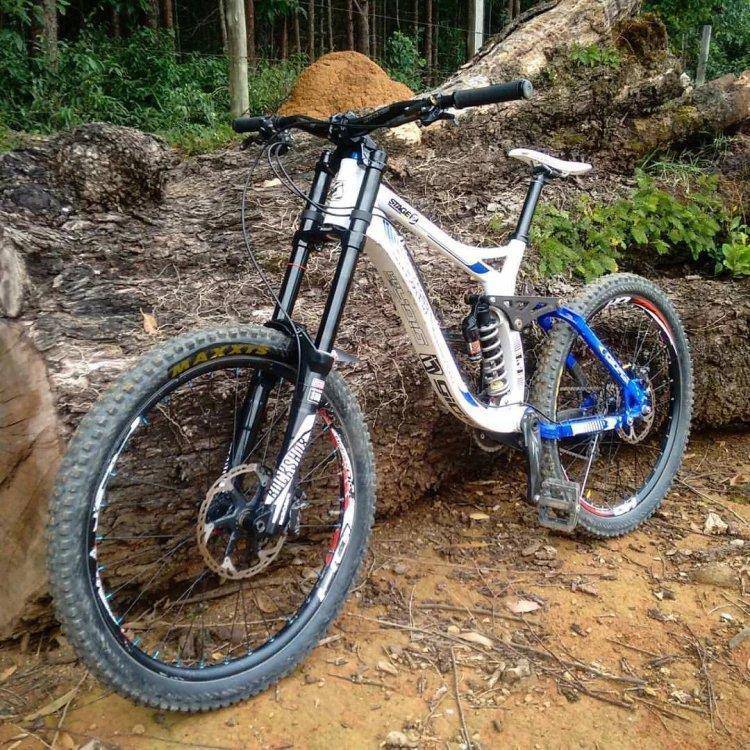 娂奾软尾山地车速降 软尾速降山地车xc越野26吋27点5吋双避震山地