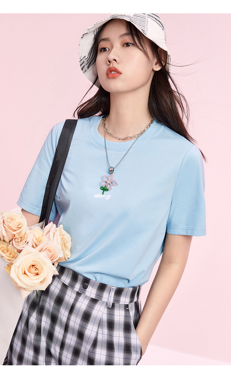 太平鸟纯色小花短袖t恤女2022春季新款女装官方白色黑色圆领上衣 黑色