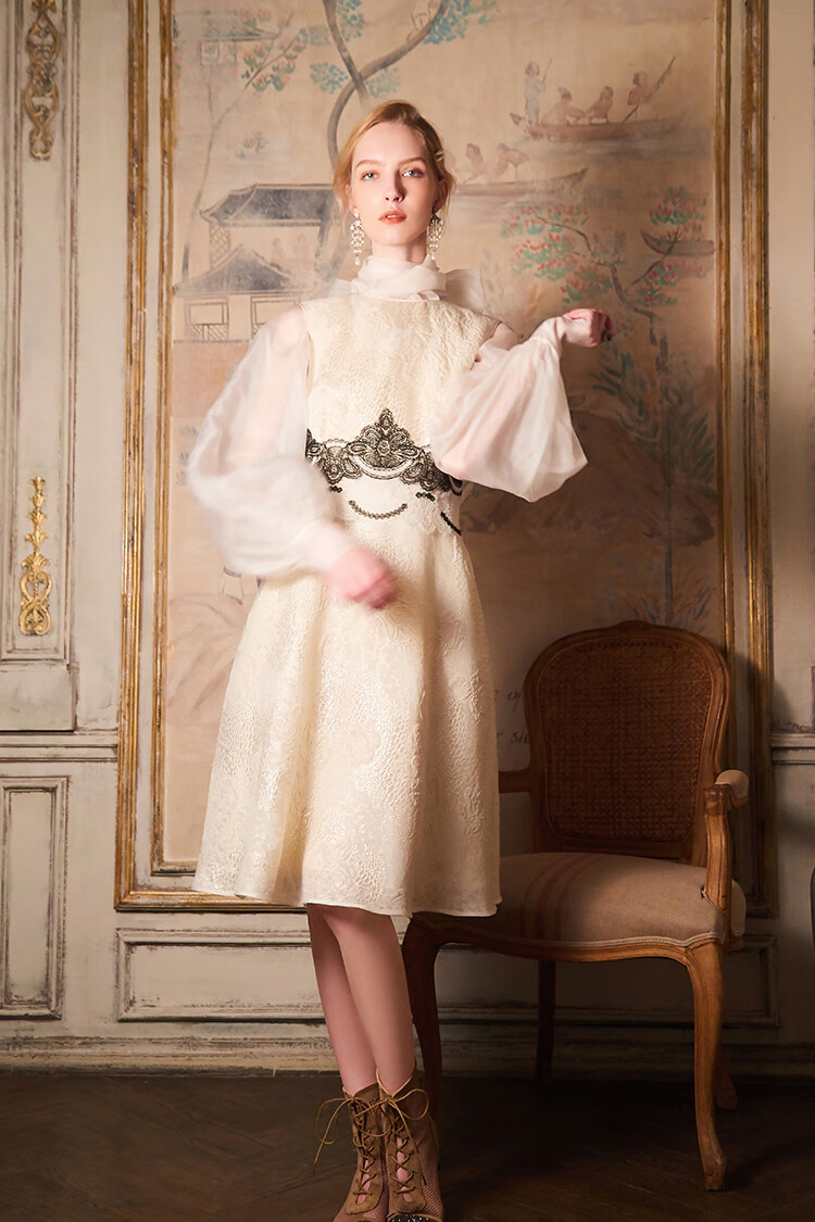 定制 阿朵丽兹是高定面料轻质浅金银丝提花连衣裙优雅千金大小姐气质