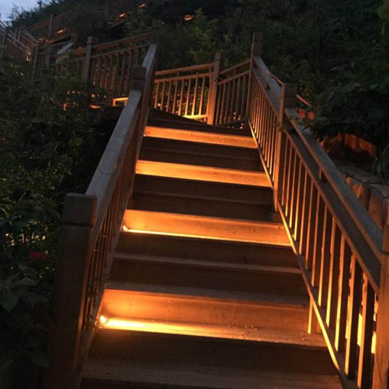 led网红步道灯3w七彩户外防水走廊过道明装地脚台阶栈道透光地灯 太阳