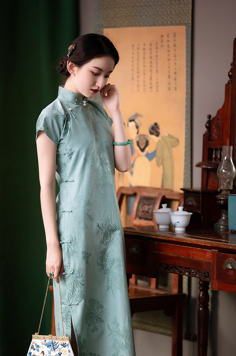 篱边菊丨春夏新款中式复古休闲风短旗袍修身连肩袖年轻日常连衣裙复古