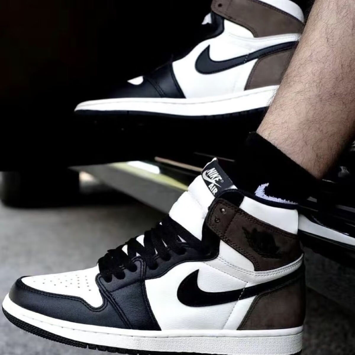 dark mocha黑摩卡小倒钩 情侣透气运动鞋官网nike 官方旗舰-aj1黑摩卡