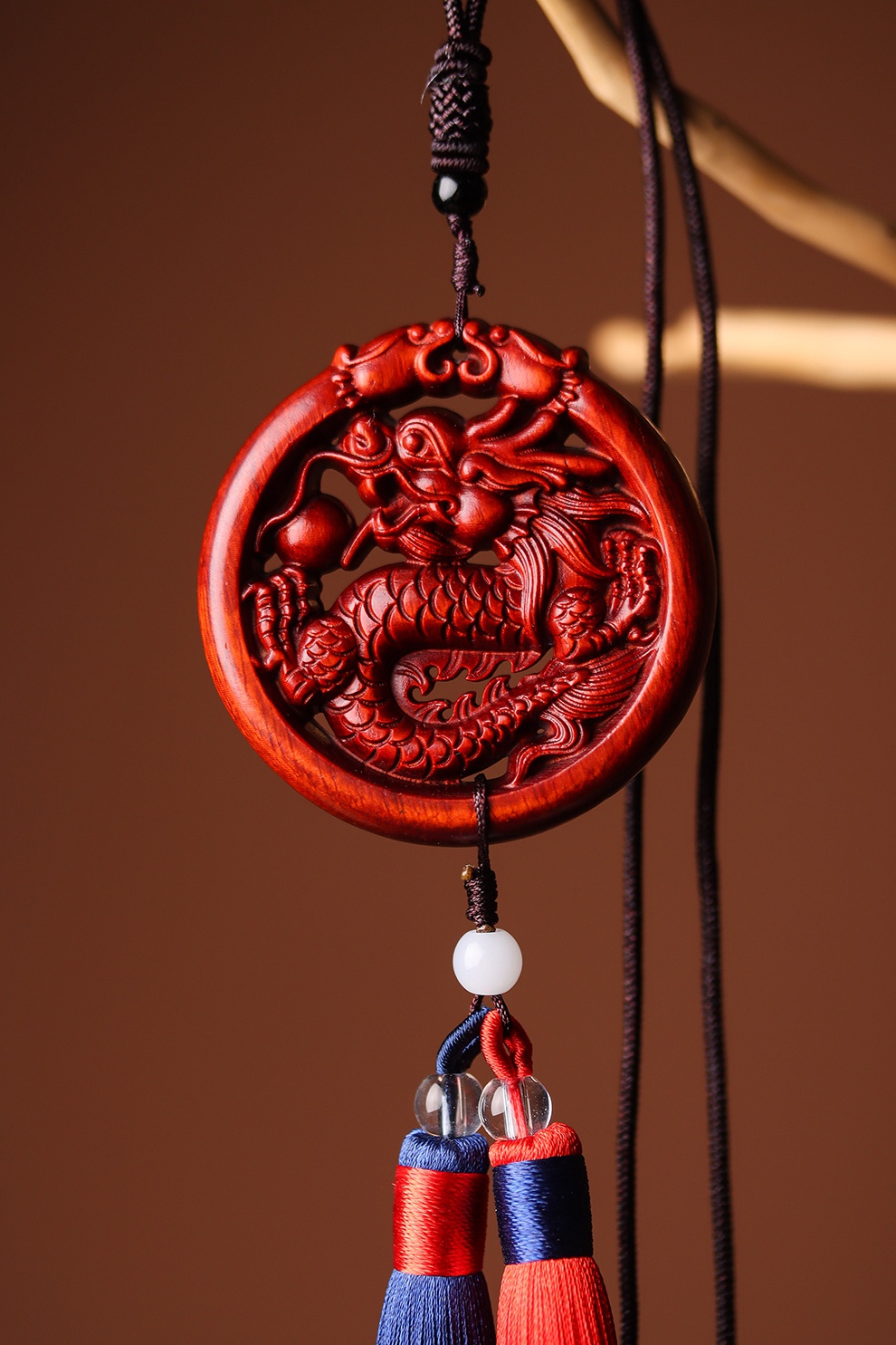 小叶紫檀龙牌小叶紫檀木龙挂件红木雕刻龙牌吊坠木质龙形把玩生肖龙