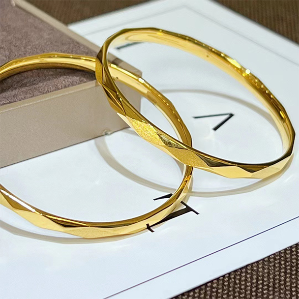 小腰金5d无氢菱形手镯黄金2022新款999足金镯子亮面时尚女简约大方