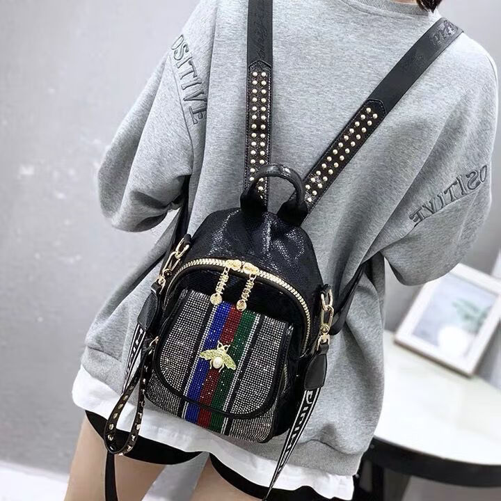 双肩包奢侈品包包女包新款潮时尚超火小蜜蜂感小众个性烫钻小背包洋气