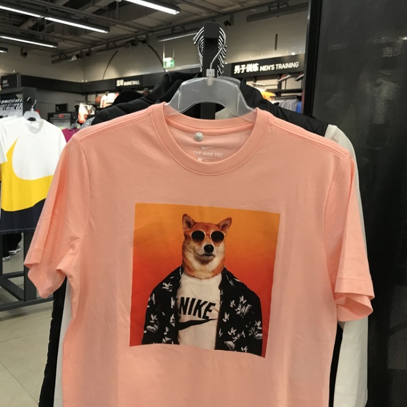 nike柴犬图案图片