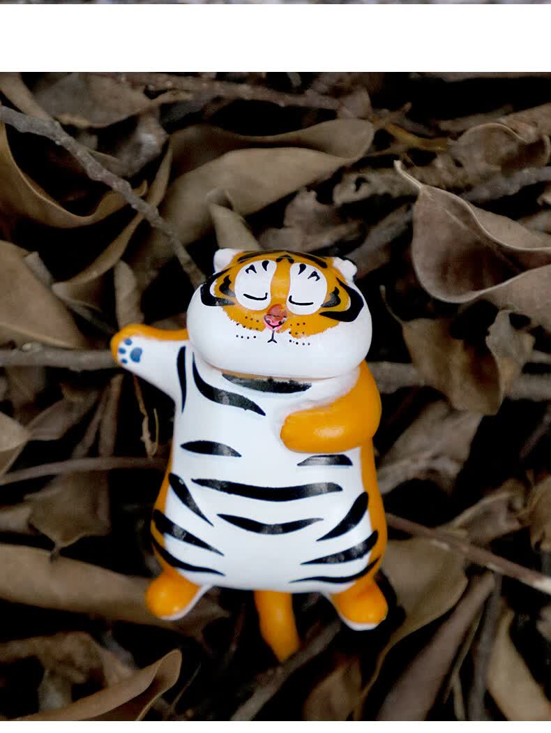远燕 新款车载摆件老虎可爱网红胖虎汽车中控台卡通精品摆设创意车内
