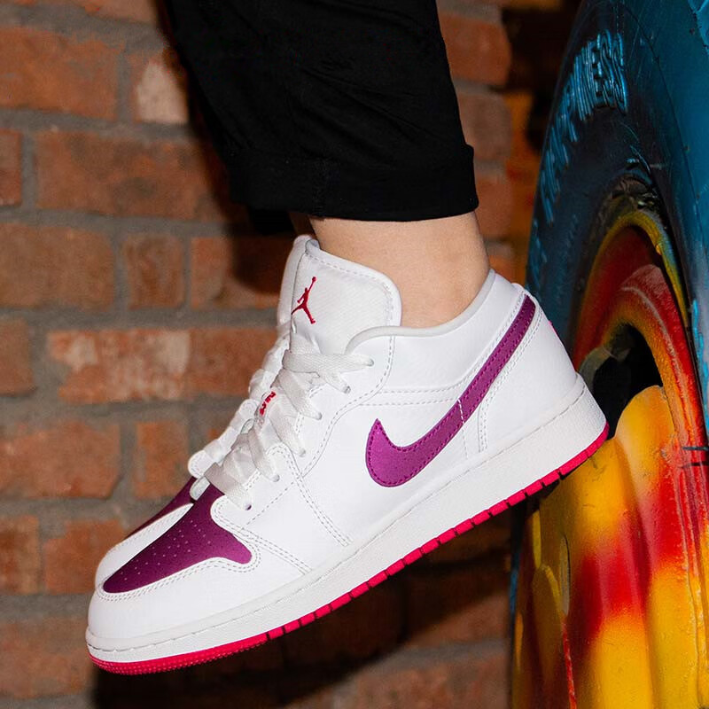 耐克(nike)新款女鞋air jordan 1 low gs aj1篮球粉紫白情人节女子