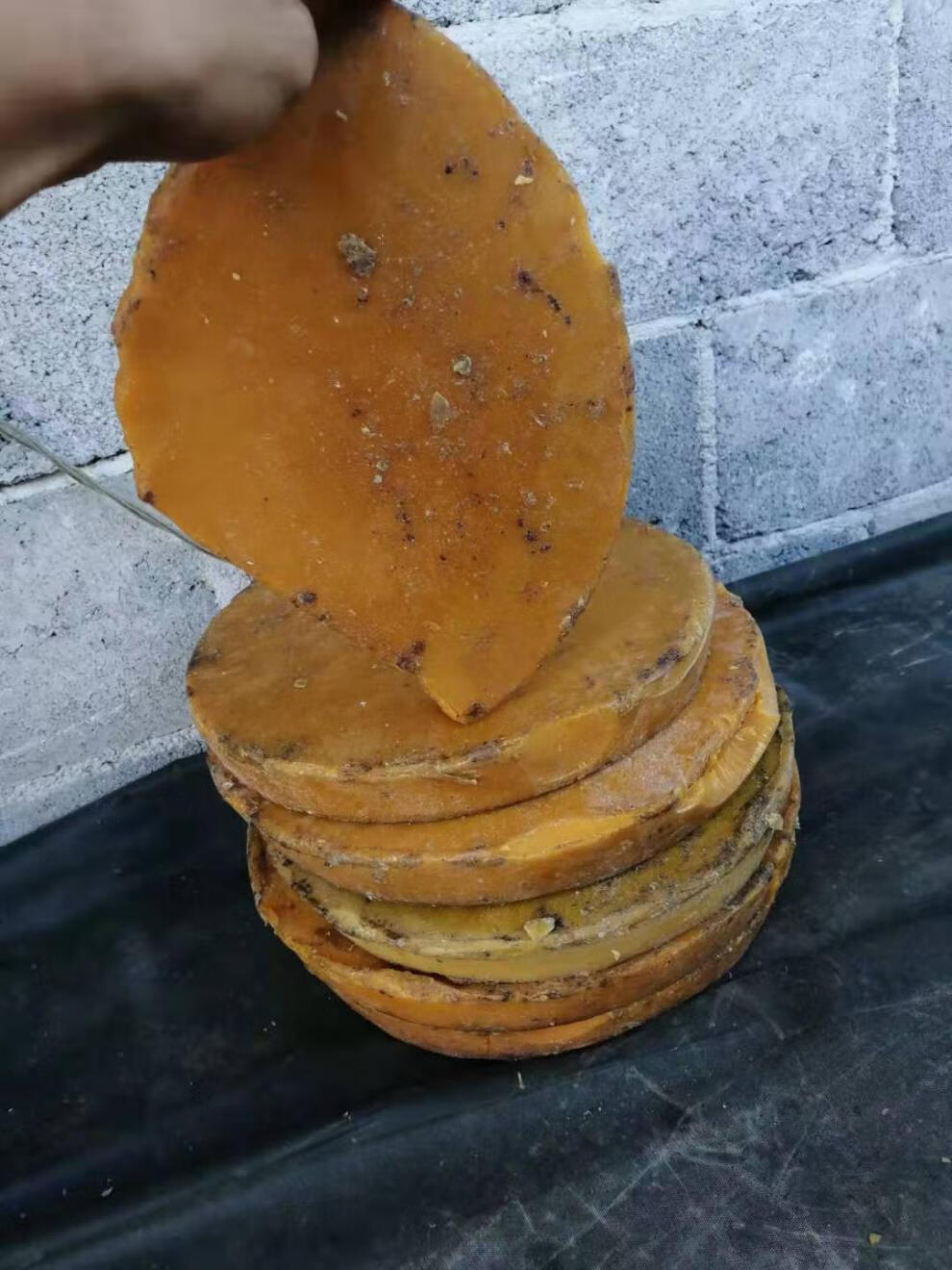 福美养蜂诱蜂蜡食用土蜂蜡纯正天然黄蜂蜡诱蜂用引蜂诱蜜蜡蜜蜡木用