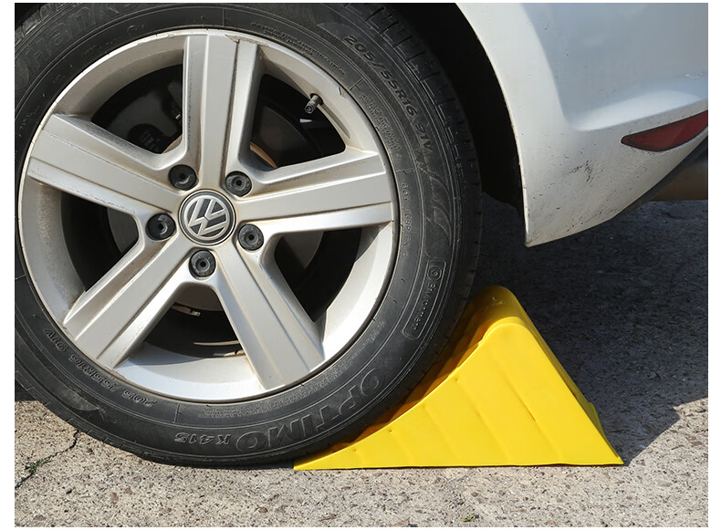 爱驾宝汽车定位器实木车辆三角木止退器垫轮胎防滑木头掩木挡车木停车