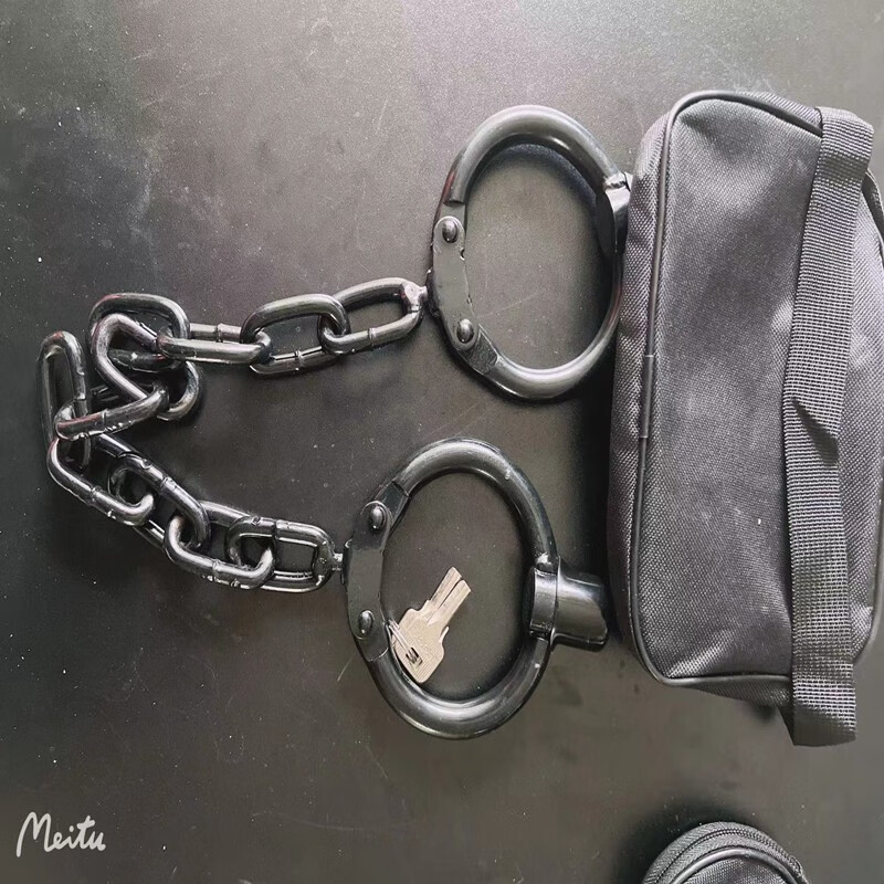 手铐警察角色扮演真演出道具囚犯手考手扣手烤一套玩具万圣节表演黑色