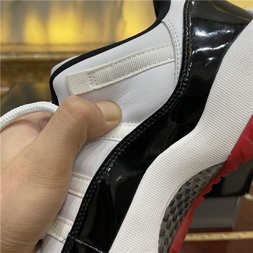 纯y级工厂一手价aj11黑红低帮康扣真碳板篮球鞋运动鞋男款趣桑黑红