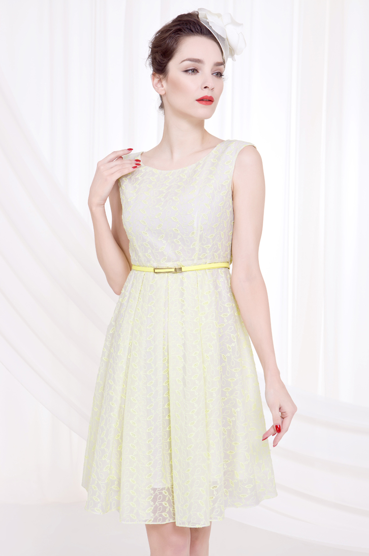 十月传奇2015夏季新品 立体感绣花无袖收腰a摆连衣裙女ssl501209 黄色