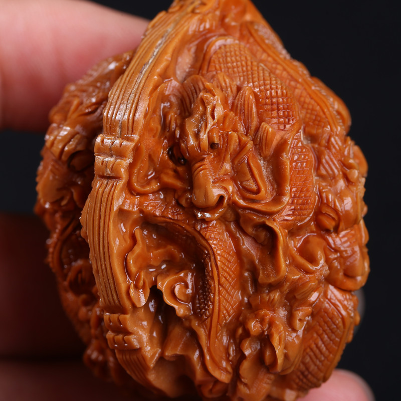 京兰天然文玩核桃手把件纯手工精刻九龙戏珠野生核桃狮子头男_ 8折