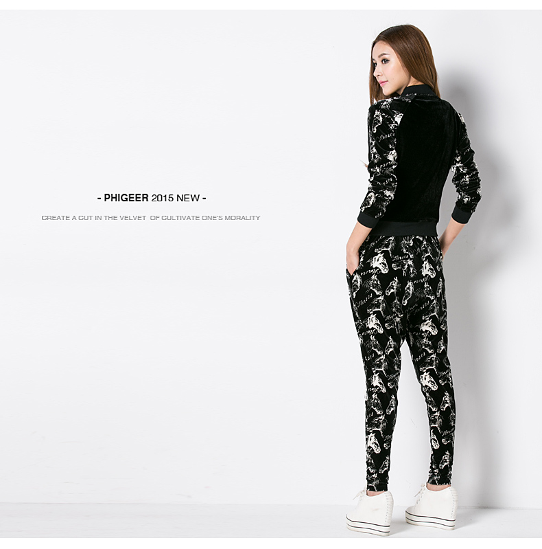 
                                        徽格儿 2019春夏装新款瑜伽服大码韩版时尚女装健身房运动服休闲套装四件套女士长袖连帽 黑色桃心裤四件套 L                