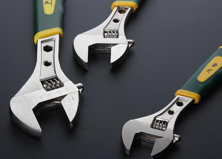 万用活口8寸万能扳手发明龙头油箱盖汽修直角板手下水六角手活拆装