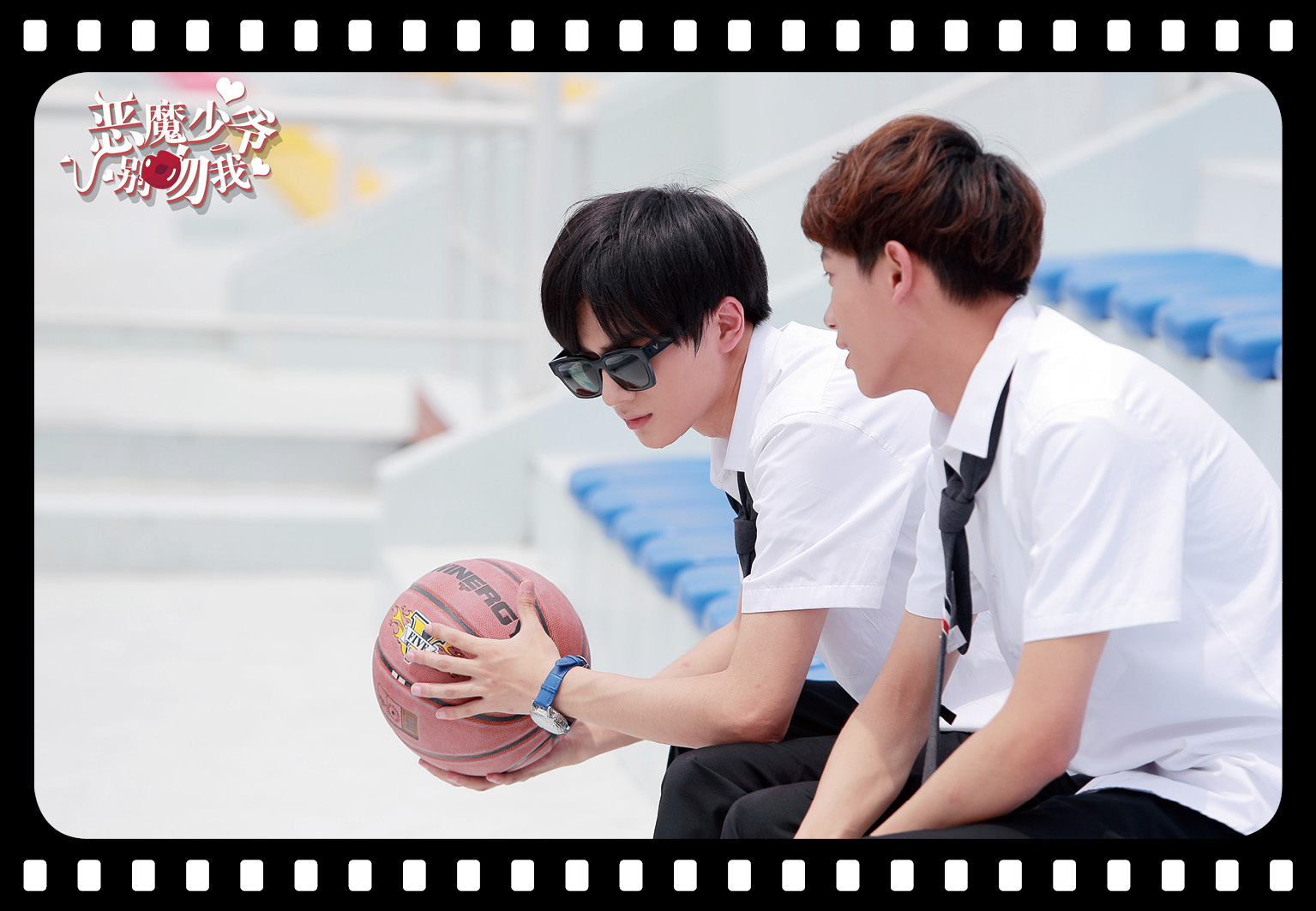 正版【:4张精美明信片】 韩七录 你站住(季上下册)锦夏末 校园言情