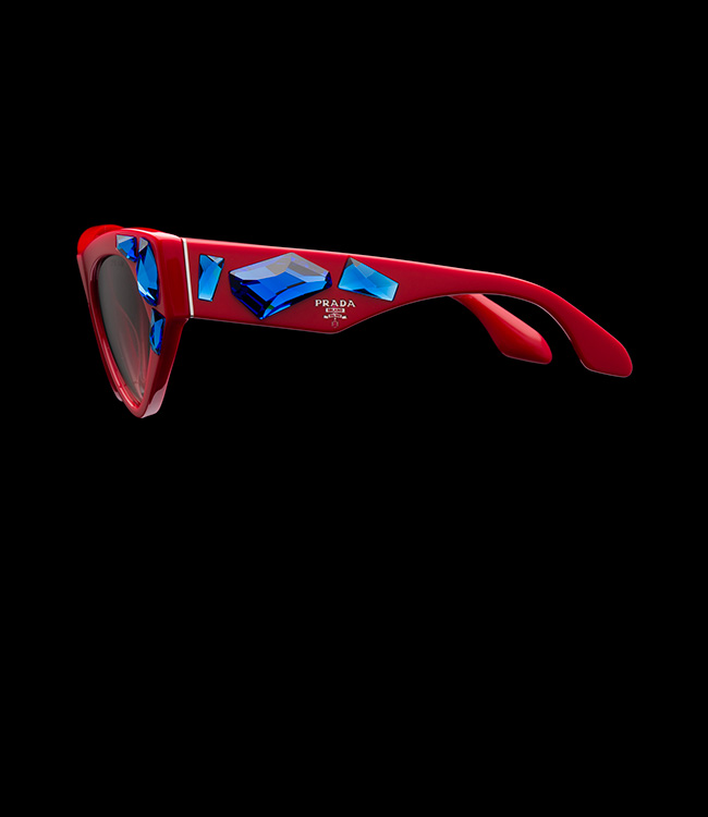 商品英文描述  irregular shaped lacquer red cat-eyed frame with