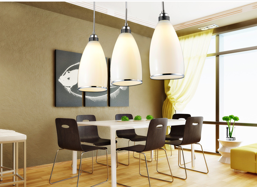 
                                        雷士照明LED吊灯餐厅灯吊线灯三头单头灯具 现代简约创意 配LED3W黄光球泡3只                