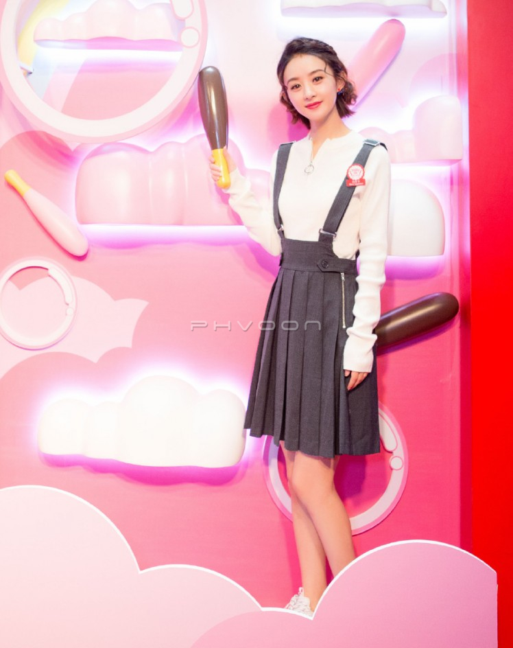 享盛洁 明星同款意大利时尚学院风白色针织毛衣 百褶