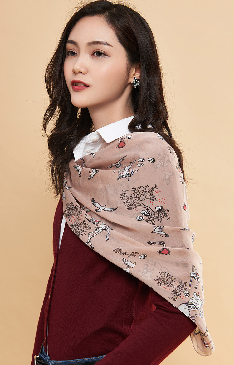 哥弟女装 花色丝巾a800037