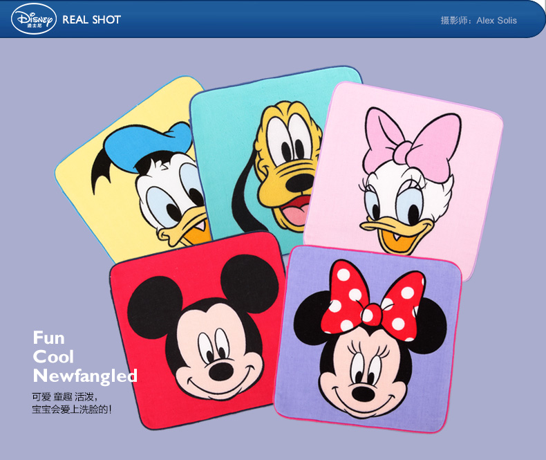 
                                        迪士尼Disney米妮米奇全家福方巾 纯棉纱布小毛巾 手帕 卡通 柔软 V紫色(米妮)                