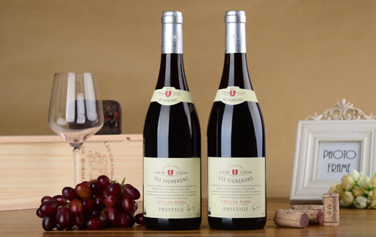 产品名称:白色恋歌干红葡萄酒(prestige red) 葡萄酒产地:法国-罗纳