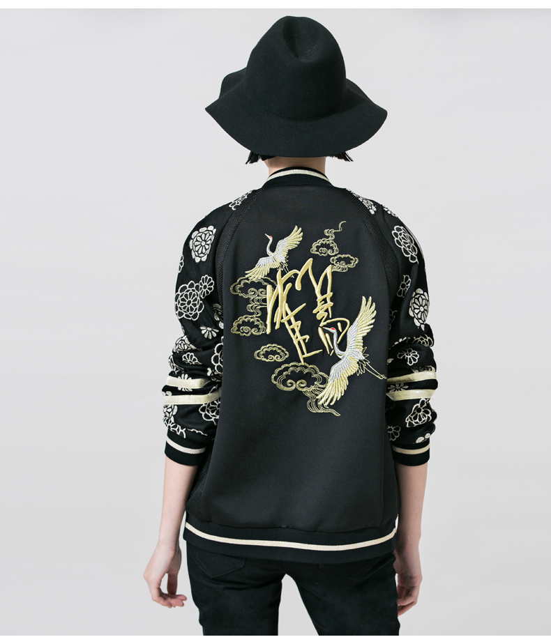 
                                        VING春装新款高端女装刺绣棒球服时尚运动衫修身短款外套夹克9531411011 黑色 XL                