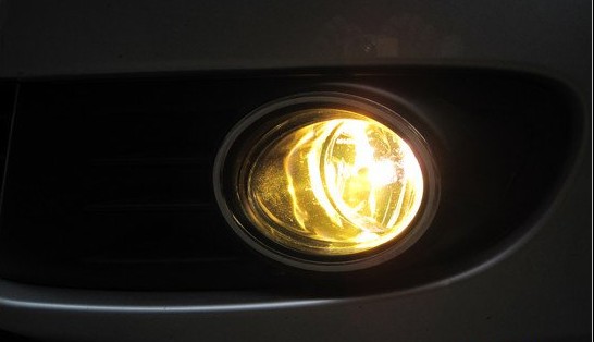 星神克莱汽车增亮黄光灯泡前大灯雾灯黄金眼9006 h1 h4 h7 h3 880 h3