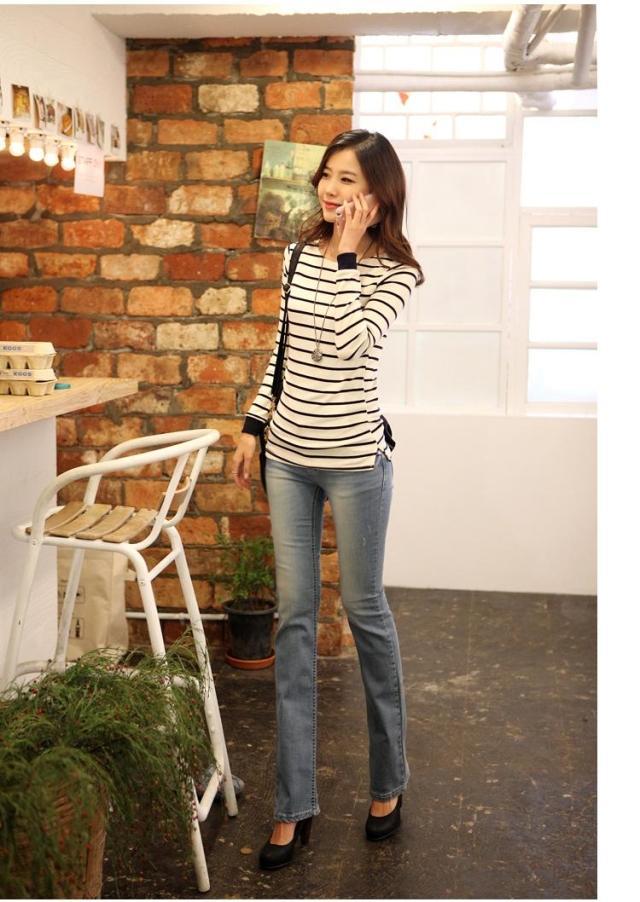
                                        秋装新款韩版百搭条纹修身长袖T恤女上衣打底衫6120019 杏灰色 M                