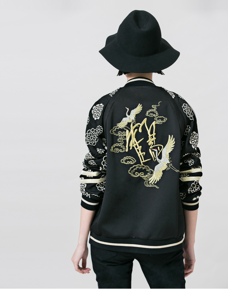 
                                        VING春装新款高端女装刺绣棒球服时尚运动衫修身短款外套夹克9531411011 黑色 XL                