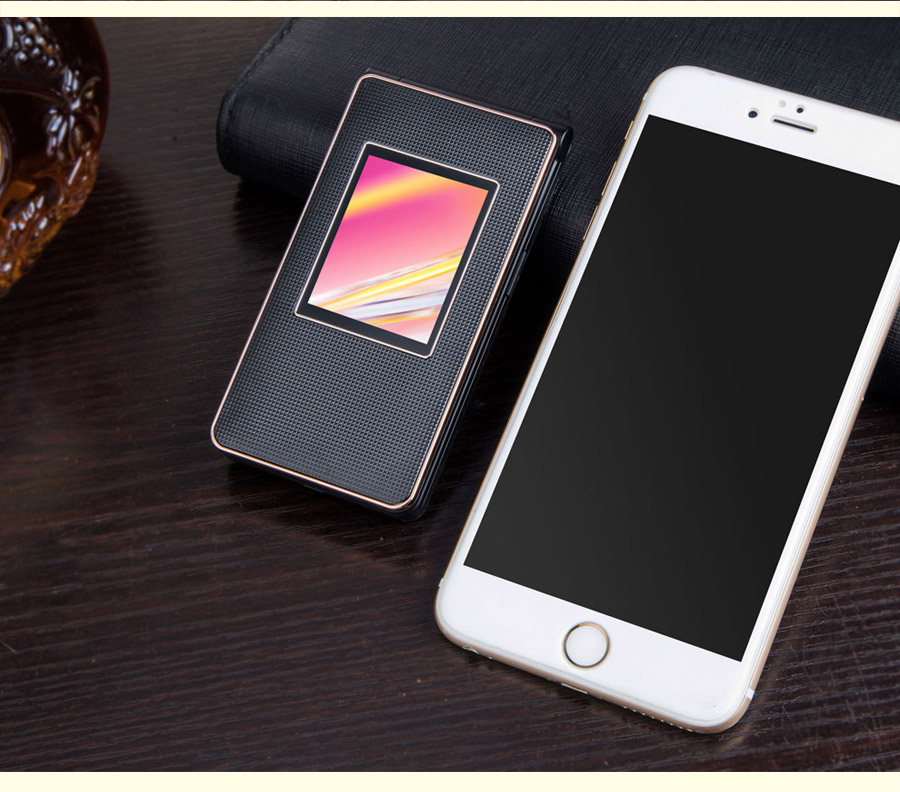 
                                        易丰（Ephone）E88 电信CDMA 2G 翻盖老人手机 黑色                