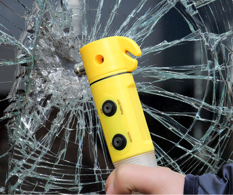 车载锤爆闪救生锤汽车用品多功能消防手电筒应急逃生锤(多功能安全锤