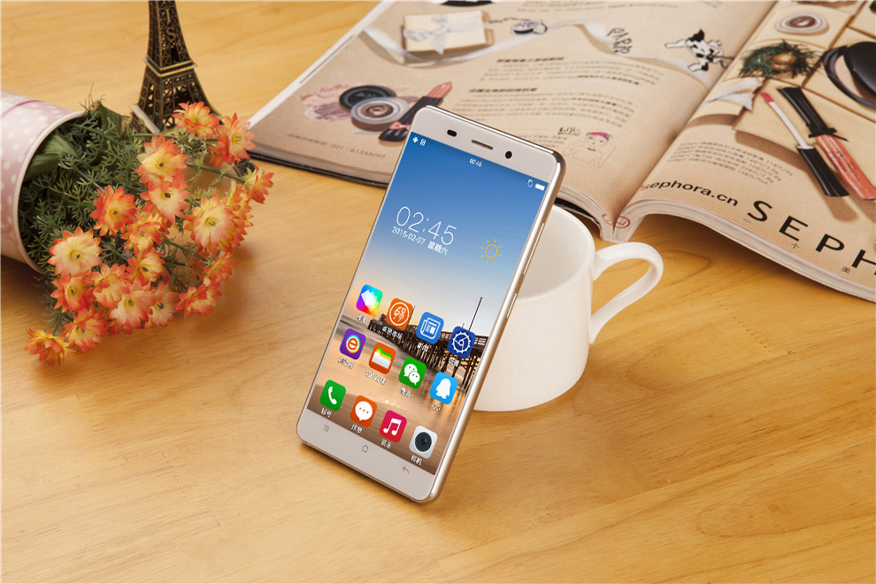 SUNVAN S6安卓智能手机移动4G双卡双待5英寸屏64位四核2.5D前后玻璃金属边框 白色银边