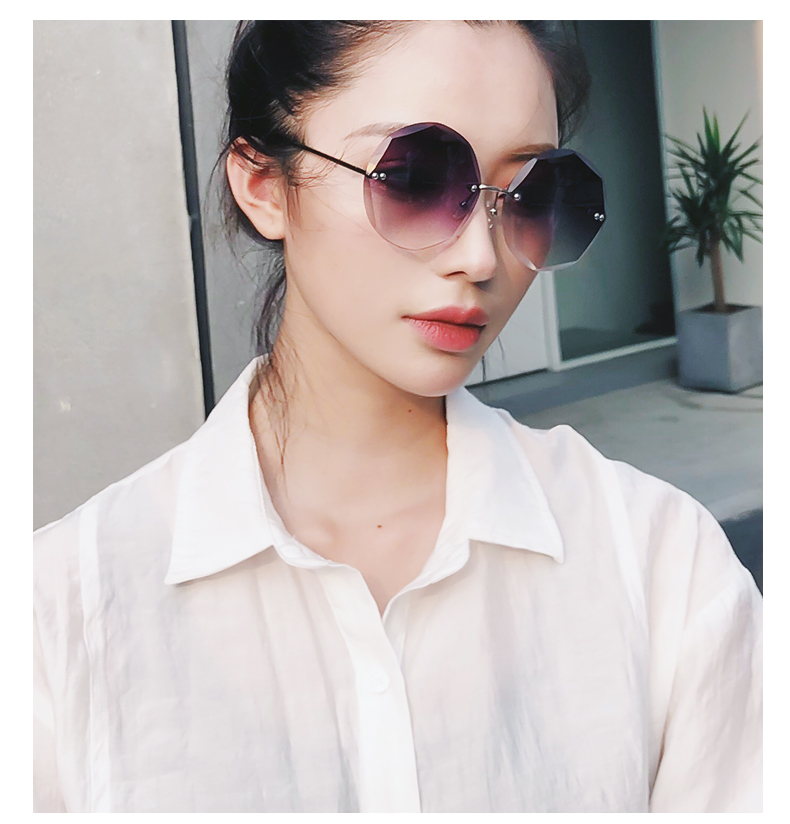 北方虎复古切割边墨镜女渐变色太阳镜大框时髦沙滩旅游太阳眼镜 银框