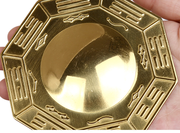 产品特点: 八卦镜从镜面上分为两种,即凸镜和凹镜.