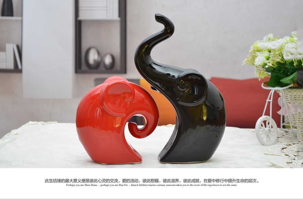 
                                                            景德镇陶瓷器时尚简约家居工艺品客厅摆件家居酒柜装饰品摆设 情侣夫妻象B002                