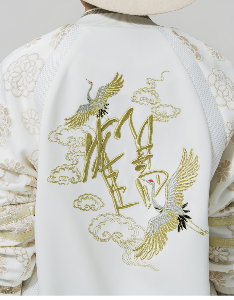 
                                        VING春装新款高端女装刺绣棒球服时尚运动衫修身短款外套夹克9531411011 黑色 XL                