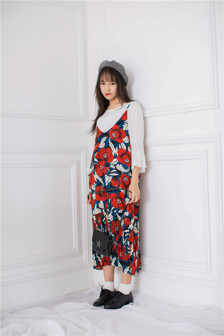 卡卡西女装2016新款春夏v领大花吊带下摆拼接百褶连衣裙 红色 均码