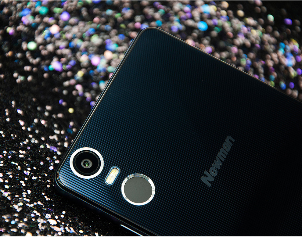 纽曼 纽扣 CM810 移动联通手机 双4G 双卡双待（16G ROM） 白色